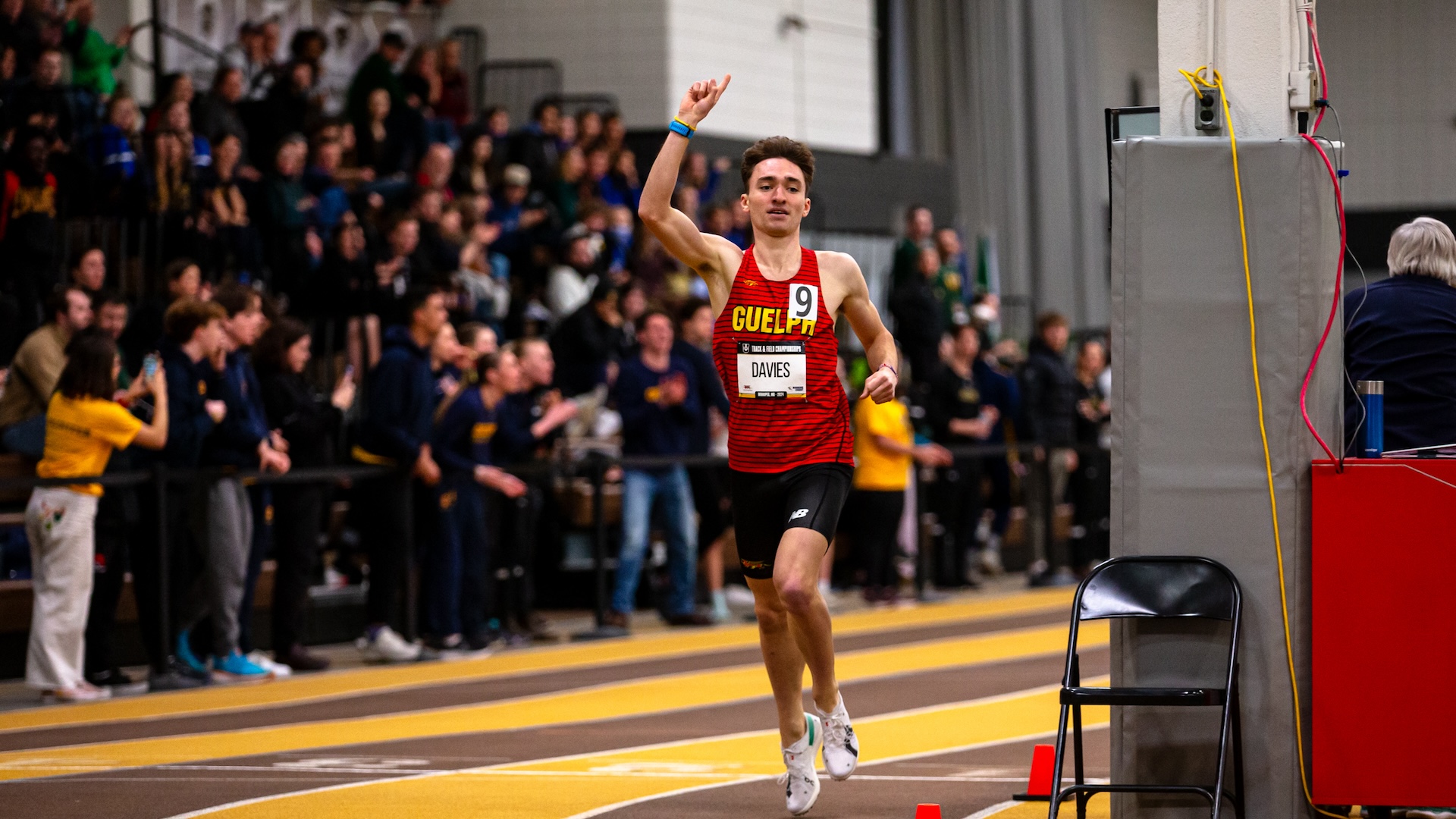 Lois et Doug Mitchell d&rsquo;athl&egrave;tes de l&rsquo;ann&eacute;e de U SPORTS : Max Davies, Guelph
