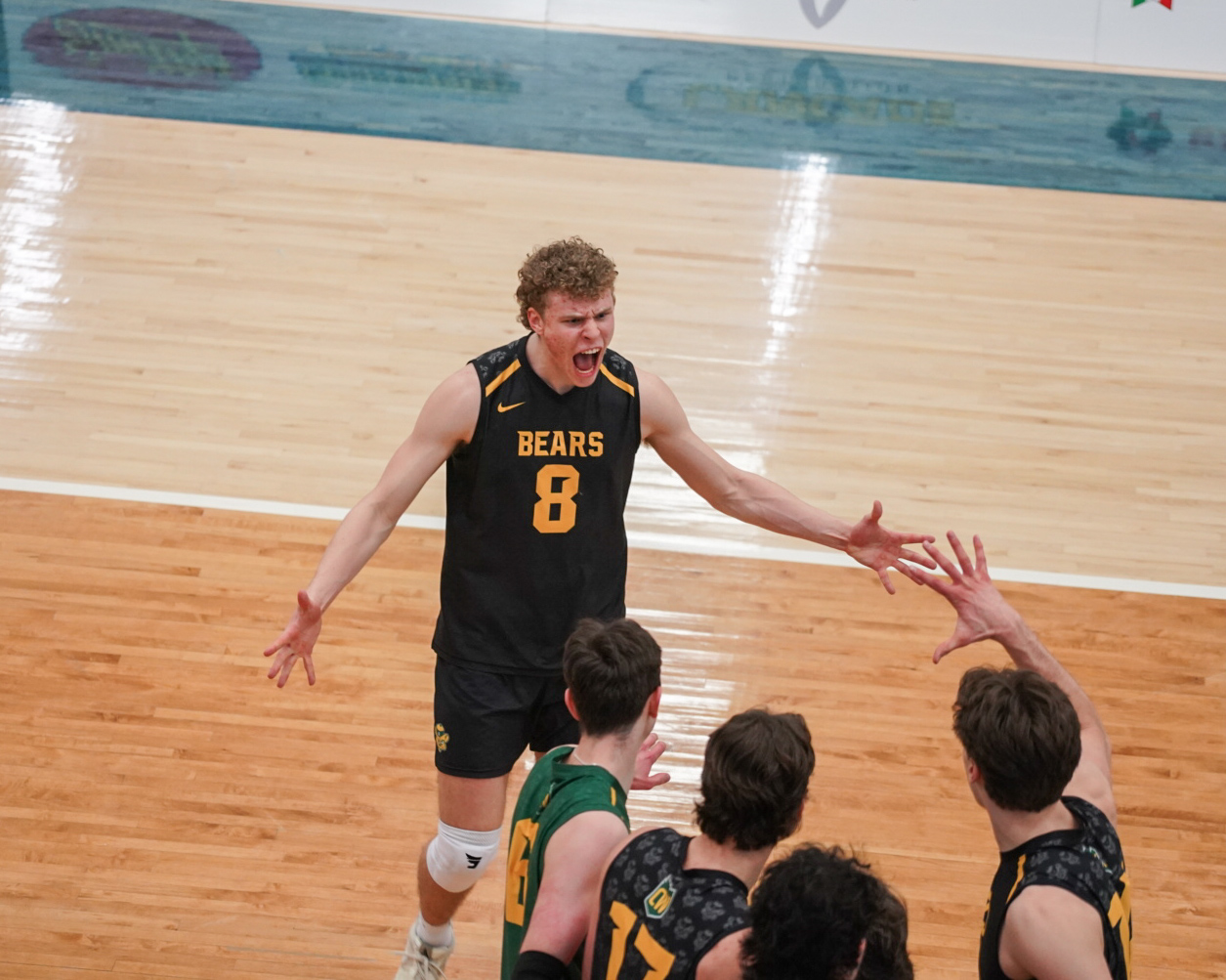 Les Golden Bears s&rsquo;accrochent contre le Vert & Or en qu&ecirc;te d&rsquo;un troisi&egrave;me titre en quatre ans