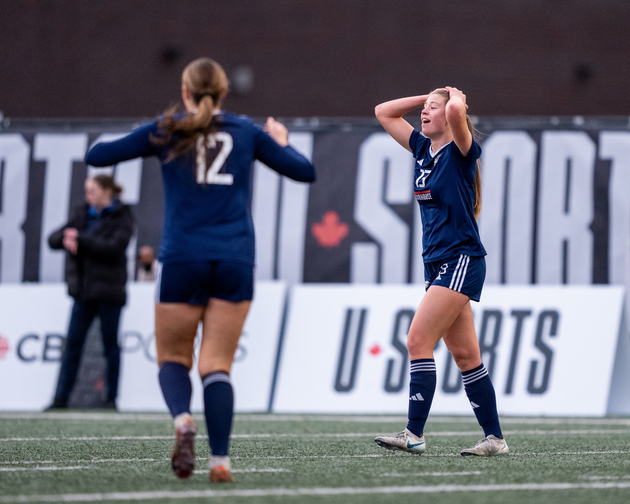 Les favorites de l&rsquo;UBC ont le dessus sur les coriaces joueuses de Guelph en prolongation et atteignent les demi-finales